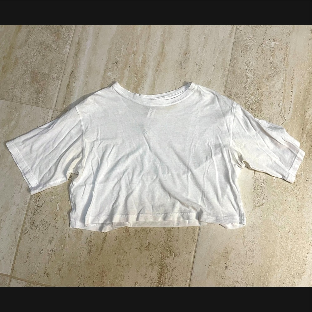 LULULEMON crop top, size 4
